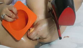 LA PUTA LE DICE VENI A COJERME BIEN COJIDA PAPI , CON PERLA LOPEZ