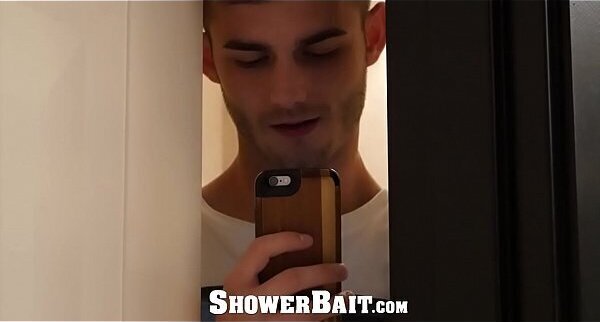 ShowerBait Tight booty fuck with Str8 Bishop Vincent James