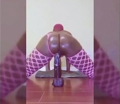 Brittney jones ride over dildo