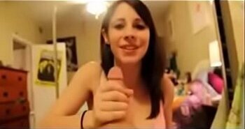 Horny Brunette Great Cocksucker Gets Amazing Cumshot