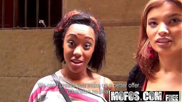 Public Pick Babes starring Myuiki Noemilk