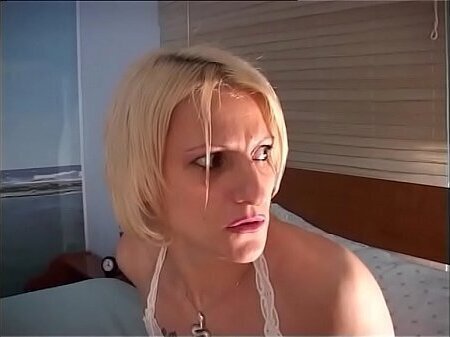 Ladro scopa biondina