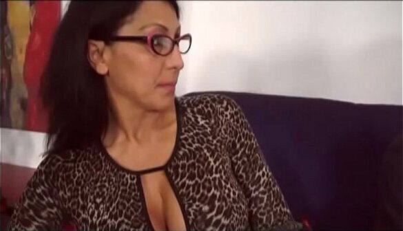 What hell doing mom??? Vol.