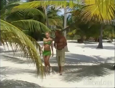 Dentro Annette English