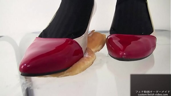 Girl crush Donuts shoes