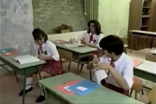 Ni&ntilde_as Mojando