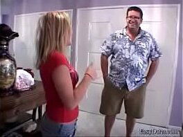 EasyDater Katlin Reaches remote