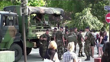 Extreme public sex threesome by the world famous landmark Eiffel Tower in Paris