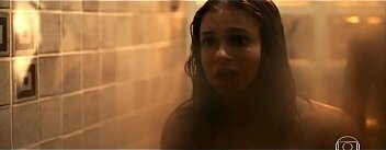 Marina Ruy Barbosa in Justica in s01e01 2016