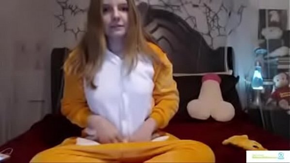 Bating Amazing Blonde myhornywebcam.com super hot!