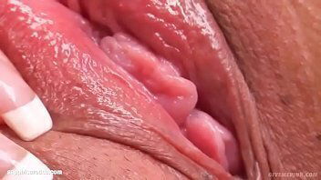 Solo girl Leticia masturbating SapphiX