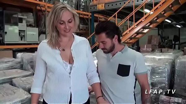 Milf cougar francaise gros seins donne entretien