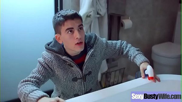 Slut Wife (Leigh Darby) With Melon Boobs Hard Banged video-18