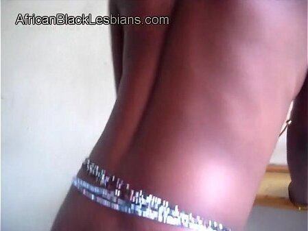 5208f02da2f2bafricanblacklesbians.com25072013amanda-clarice-bedroom-2