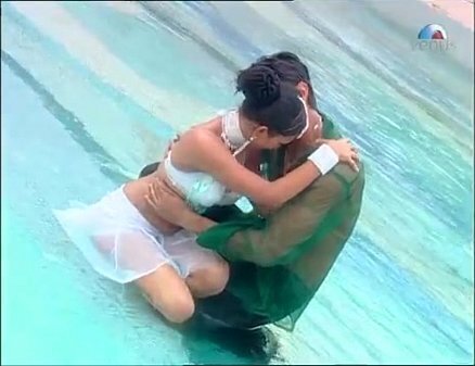 Bhor Bhaye Panghat Remix Song Sonali Vajpayee