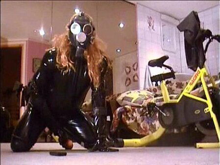 Roxina2003LonelyRubber2003