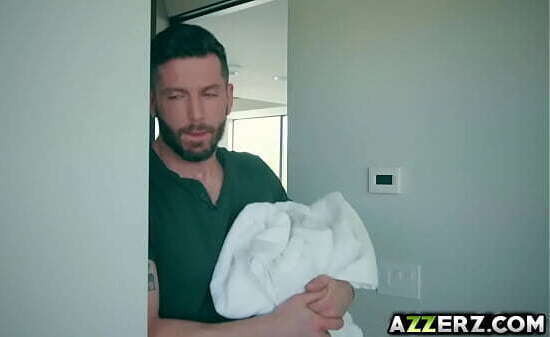 Busty Rose loves fucking huge