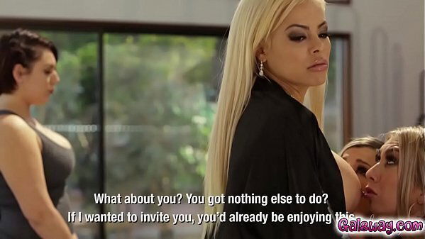 Luna scoop Dior into goes tribbing