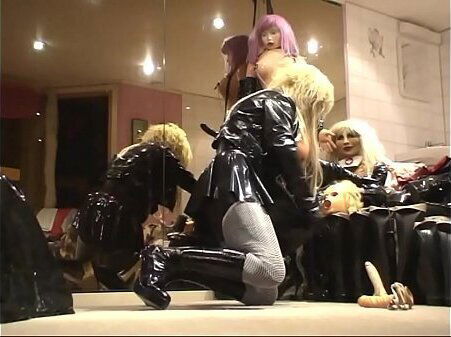 Roxina2010LatexDollHotGurl270510.WMV