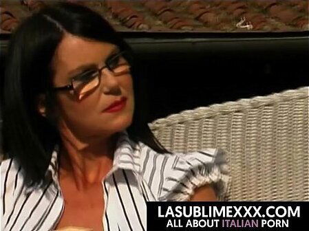 Maggiordomo? leccata fica favore!