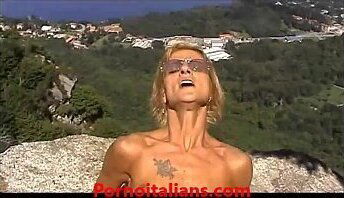 selvaggio spiaggia nudisti