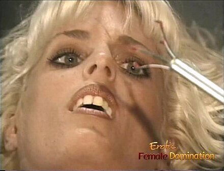 Saucy redhead bint enjoys pinching blonde&rsquo_s nipples pussy