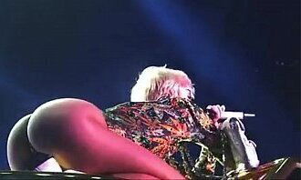 miley cyrus perfect show