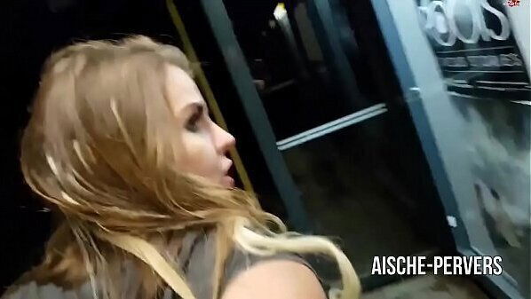 aische-pervers Bushaltestelle &Ouml_FFENTLICH GEFICKT