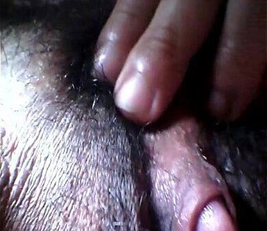 Buceta grel&atilde_o duro gozando forte