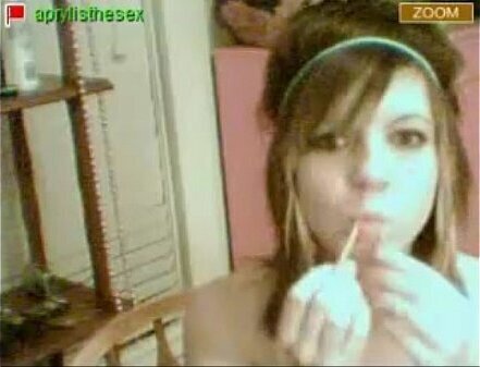 Apryl Marie (Aprylisthesex) Sexy Teen WebCam