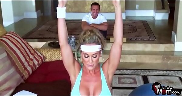 Brandi Love screams &amp_ shouts lover rams MILF cunt MilfyMom.com