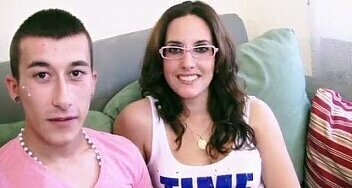 Clara, una viciosa que domina el arte de las mamadas (SinRencores.com)