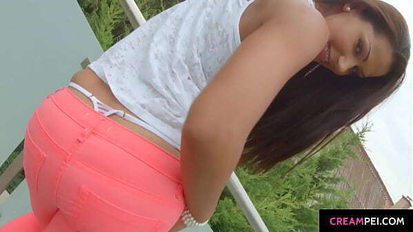 Myra Lyon enjoys group facial cumshot treatment