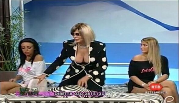 vizi privati maurizia paradiso alessia bergamo