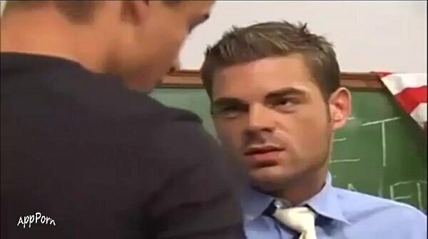 Brent Everett folla profesor