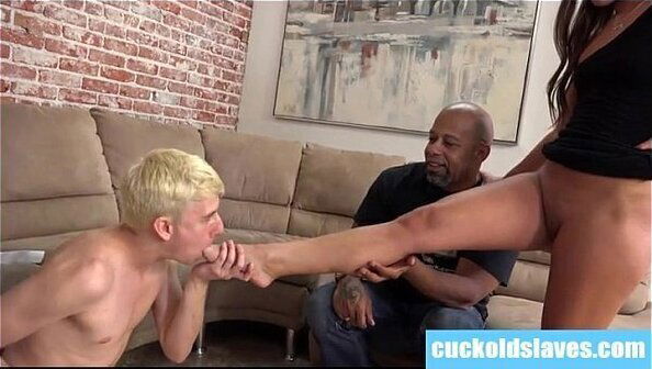 Cuckold sucks black mans feet