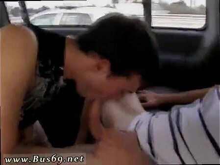 Mobile downloads group male Tennis instructor shows