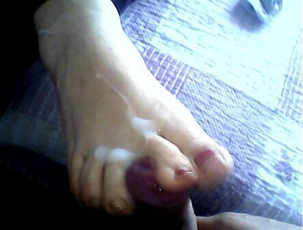 mujer roba leche pies