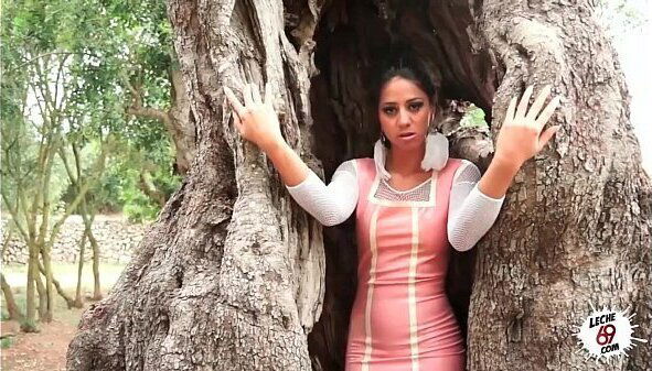 Julia follando campo Sexy teen fucking outdoor