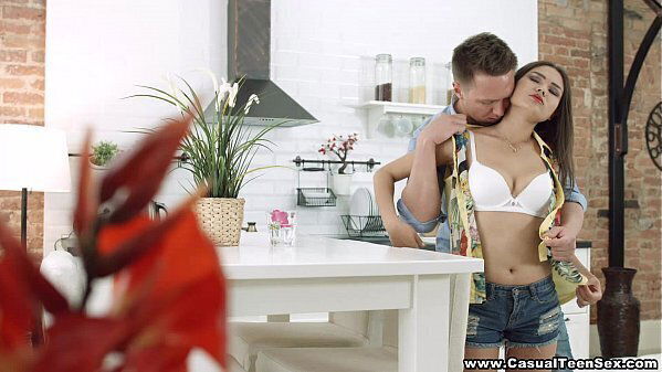 Casual Teen First date with teeny Belle teen-porn
