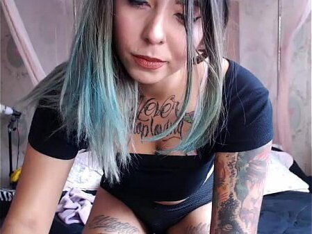 Cute schoolgirl dancing webcams live chat