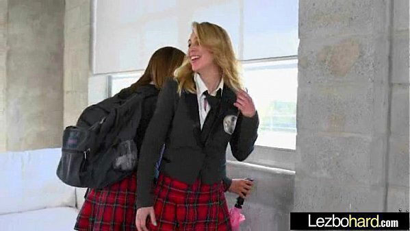 (Cali Sparks &amp_ Kelly Greene) Teen Lesbo Girls Tape vid-06