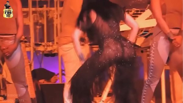 Rihanna`s Live HOT!!!