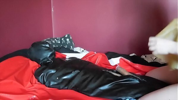 Darksidefetish Breath play session