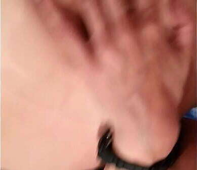 Fucking tight pussy while finger orgasm