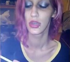 Milf with batman shirt gives nice head