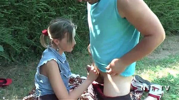 Amateur young french girlfriend slut sucks fucks 3way outdoor