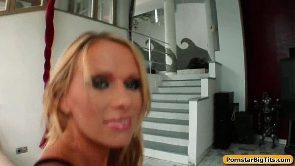 MIlf Thing with Busty Sexy Housewife Getting Fucked