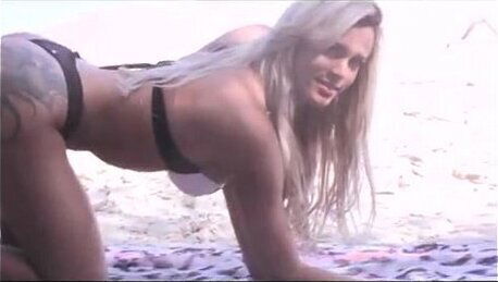 Isabella Fernandes &bull_ www.transexluxury.com