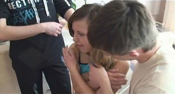 timide Katya Mukhina deux bites...